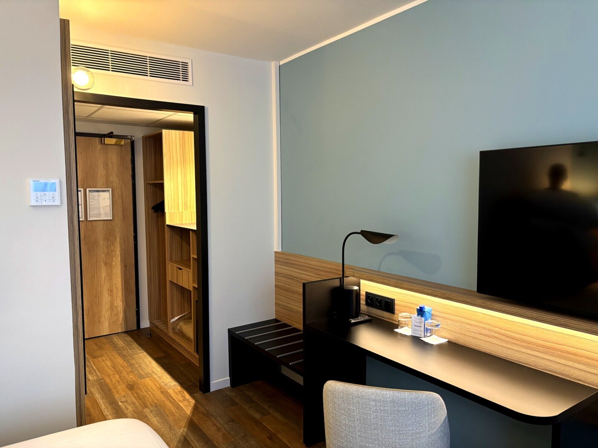 premium bedding, in-room safe, individually furnished, desk