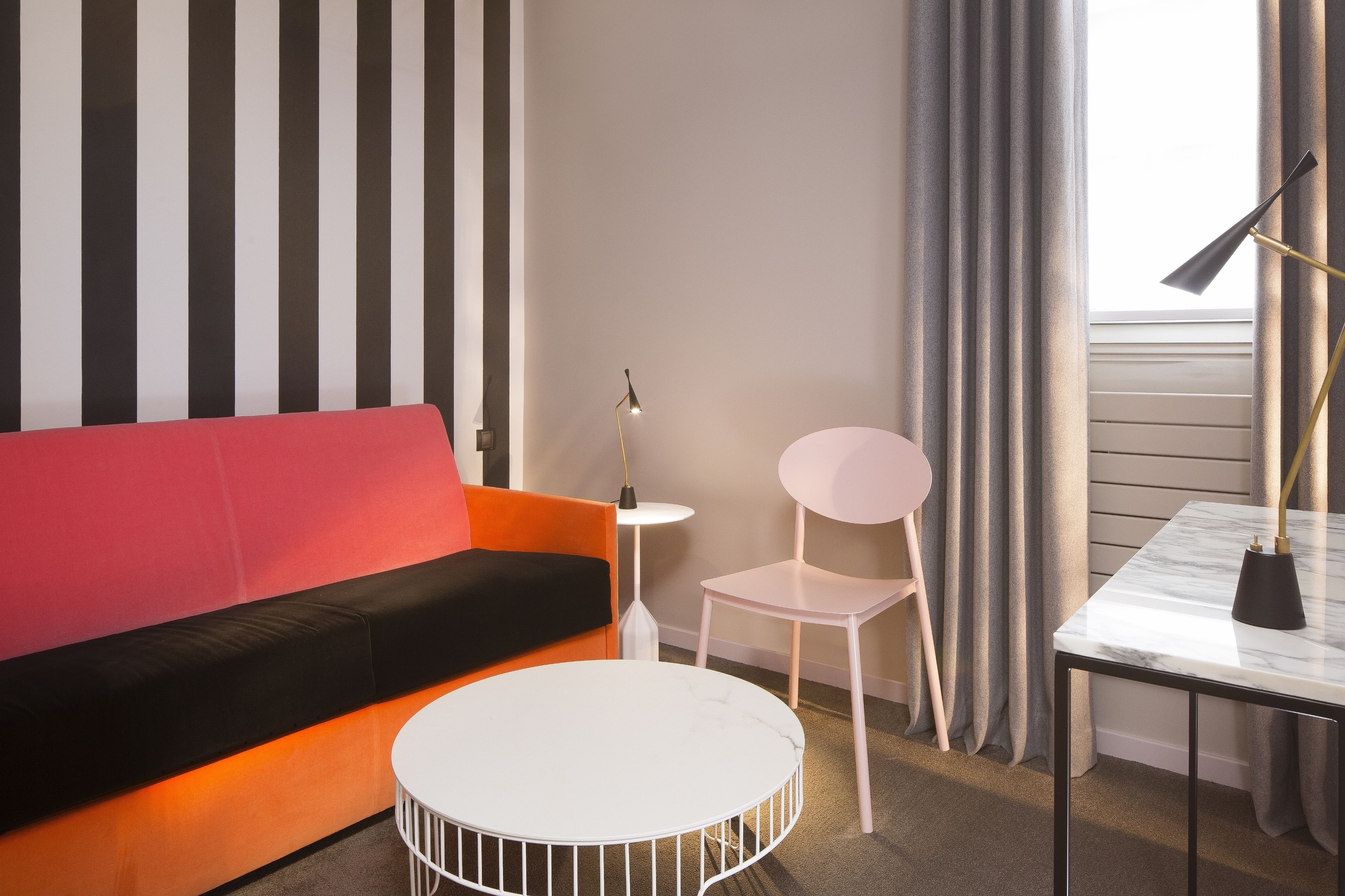 junior suite design luxe | bathroom | shower, free toiletries, hair dryer, towels