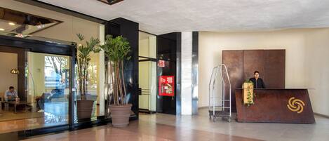 المنشأة من الخارج