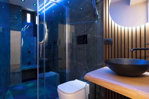 Grand Suite, City View, Annex Building | Bathroom | Free toiletries, hair dryer, bidet, towels