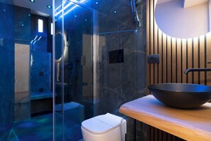Grand Suite, City View, Annex Building | Bathroom