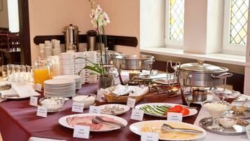 Desayuno para llevar gratuito y diario