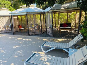 Outdoor pool - Nova Inn Resort (Boynton Beach)