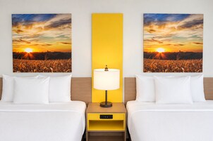 Suite, 2 Full Beds with Sofa bed