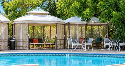 Nova Inn Resort