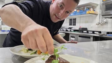 Ze serveren er ontbijt, lunch, diner en brunch