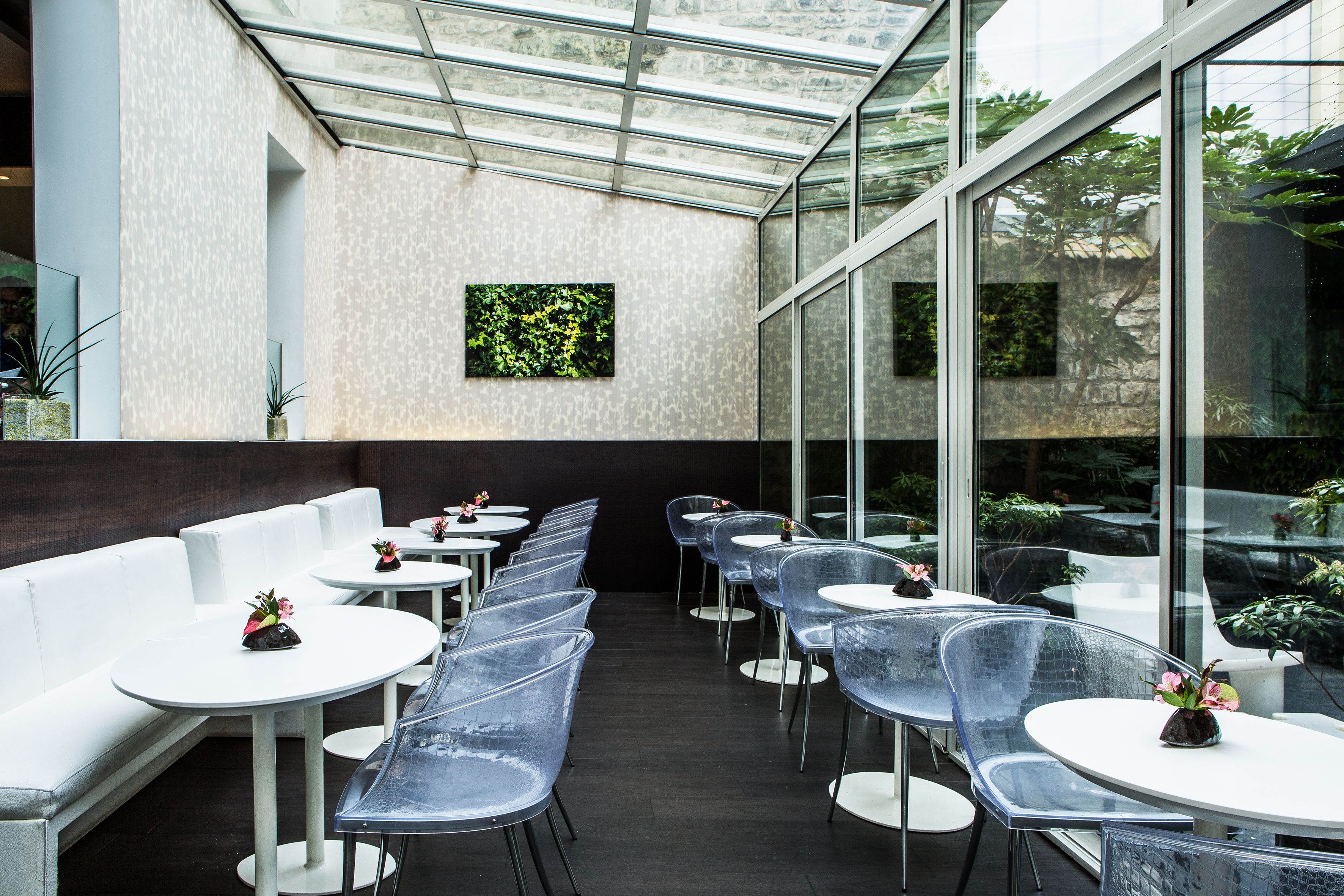 daily buffet breakfast (eur 14 per person)