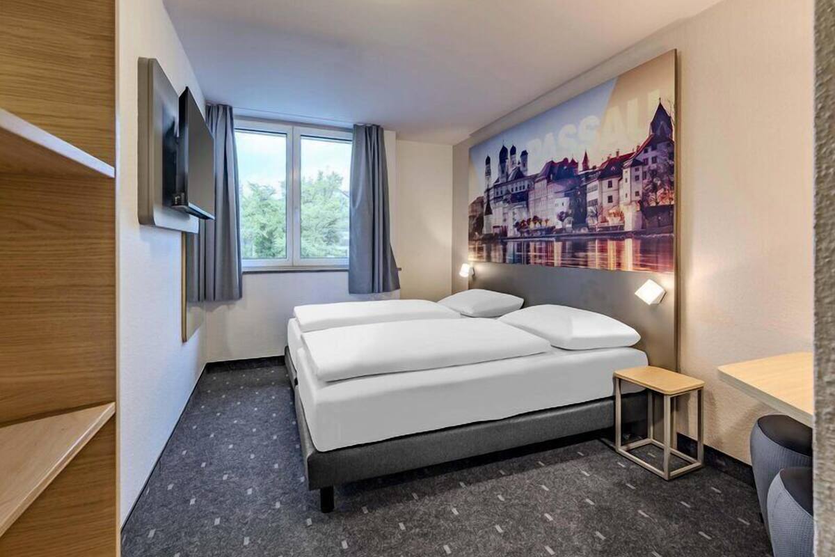 Twin Room | Desk, blackout curtains, soundproofing, free WiFi
