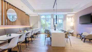 Trung tâm hành chính, văn phòng