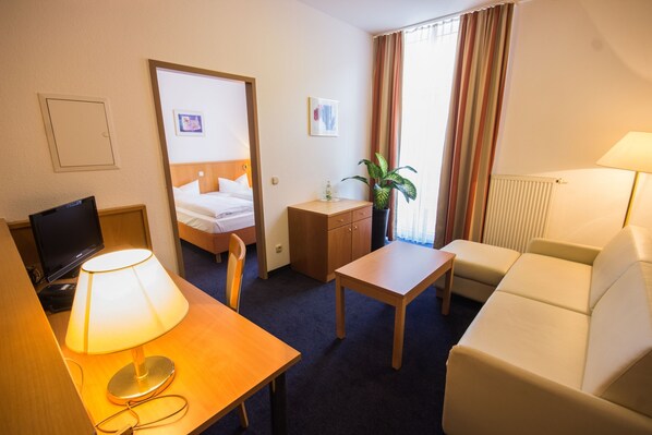 Apartment, 1 Bedroom, Terrace | Desk, blackout drapes, soundproofing, free WiFi