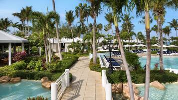 10 hồ bơi ngoài trời, lều (phụ phí), dù/ô trên bãi biển/hồ bơi