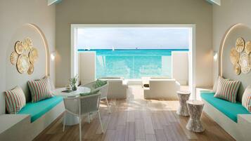 Bộ đồ giường cao cấp, minibar, két bảo mật tại phòng