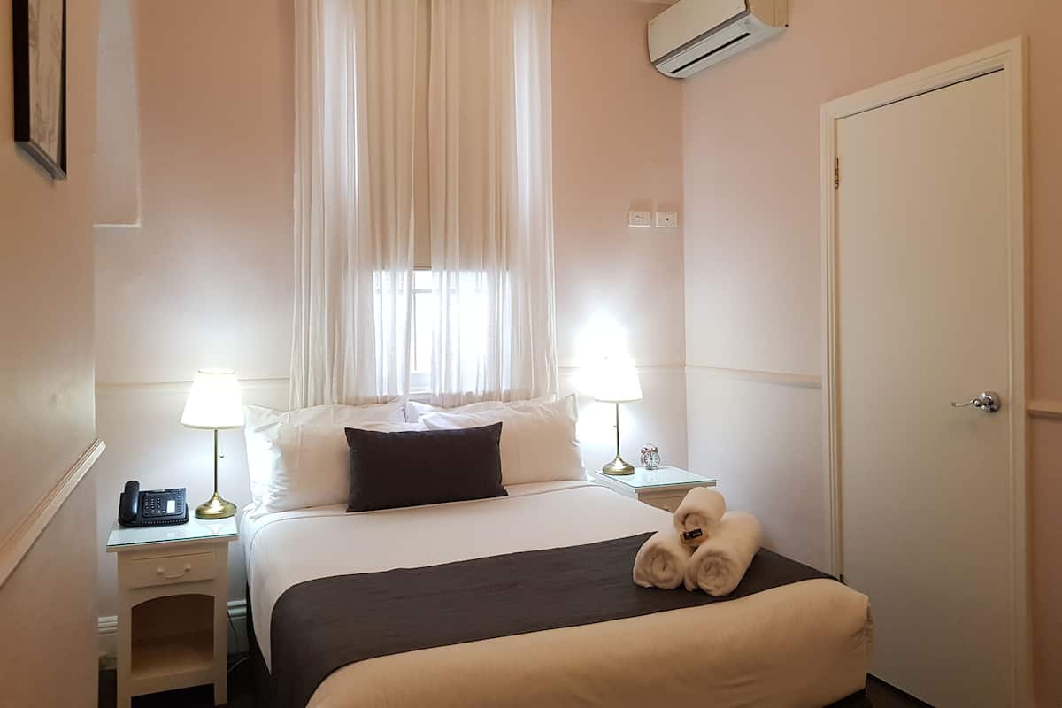 Cosy Room | Premium bedding, minibar, individually decorated, individually furnished