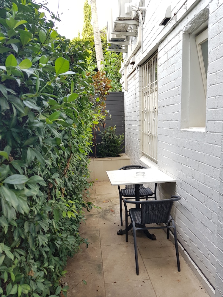 Hughenden Hotel by null