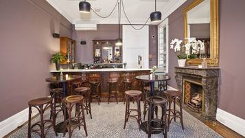 Bar (in der Unterkunft)