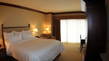 Premium bedding, pillow-top beds, in-room safe, desk