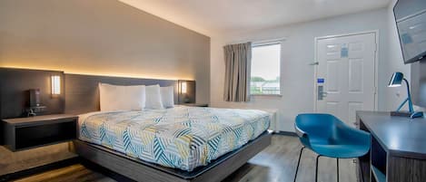 Schreibtisch, kostenloses WLAN, Wecker