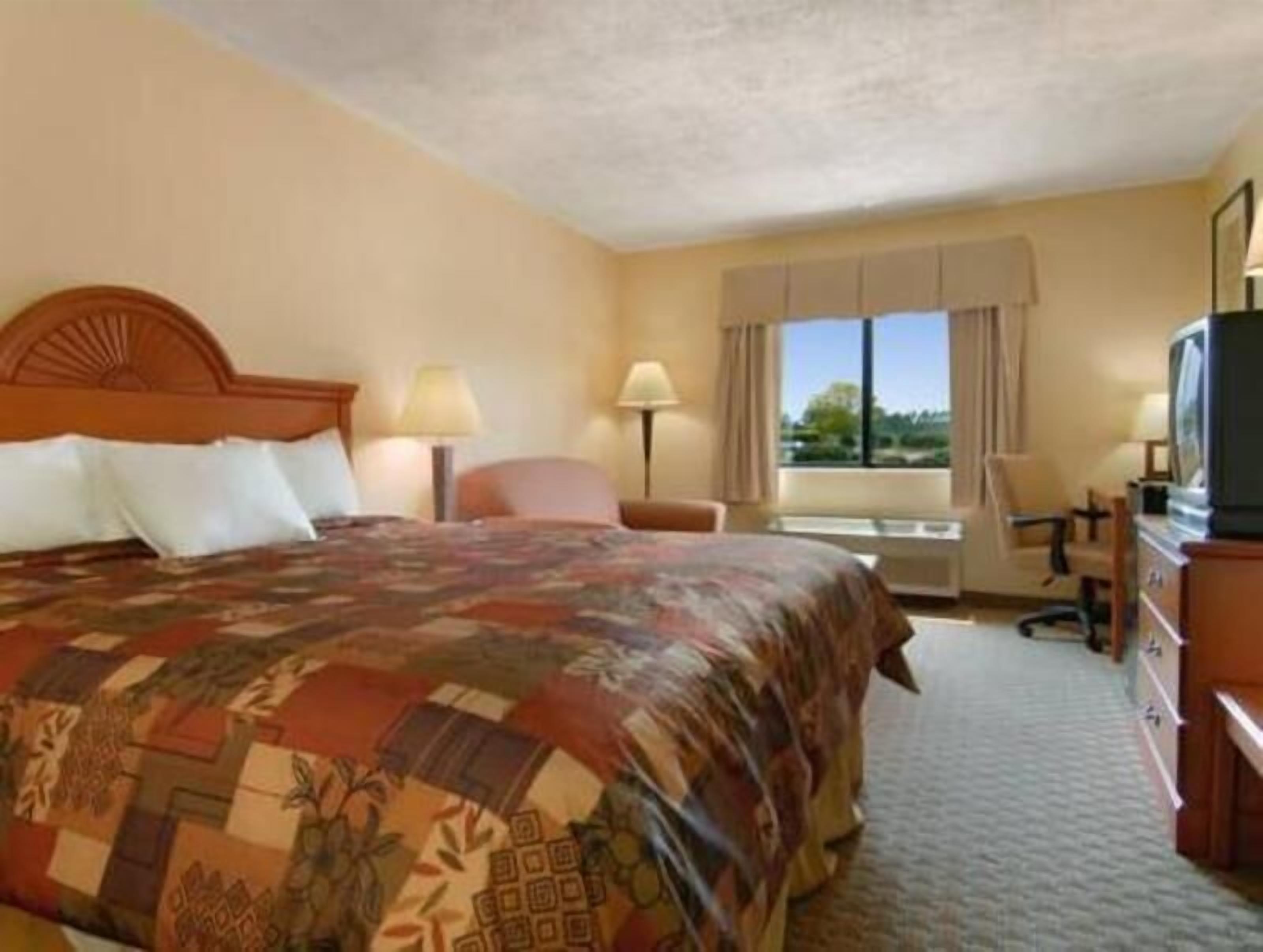Desk, blackout curtains, iron/ironing board, free WiFi
