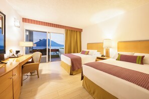 1 bedroom, premium bedding, desk, blackout curtains