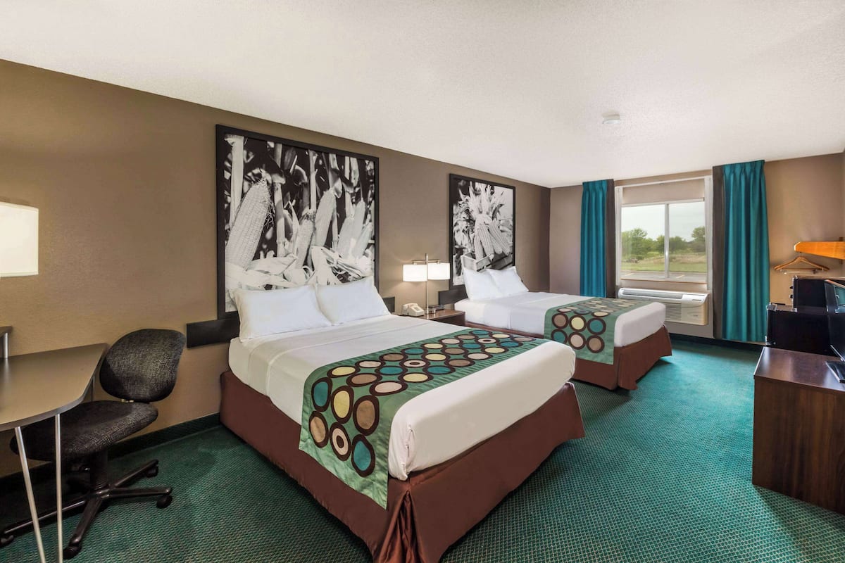 1 bedroom, premium bedding, desk, blackout curtains