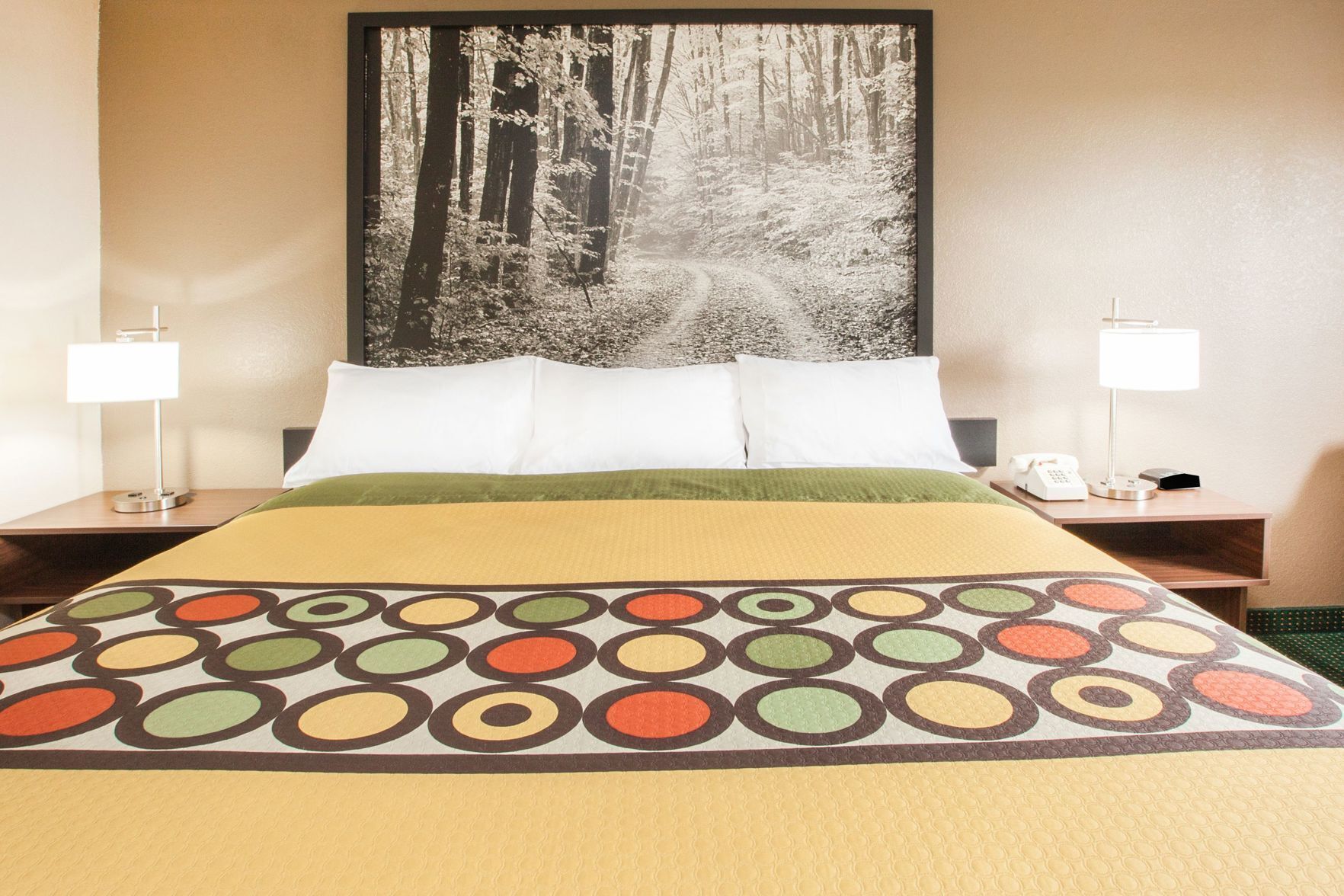 Ropa de cama de alta calidad, escritorio y cortinas blackout 