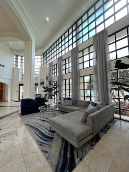 Sitting area in hotel lobby at Star Island Resort and Club