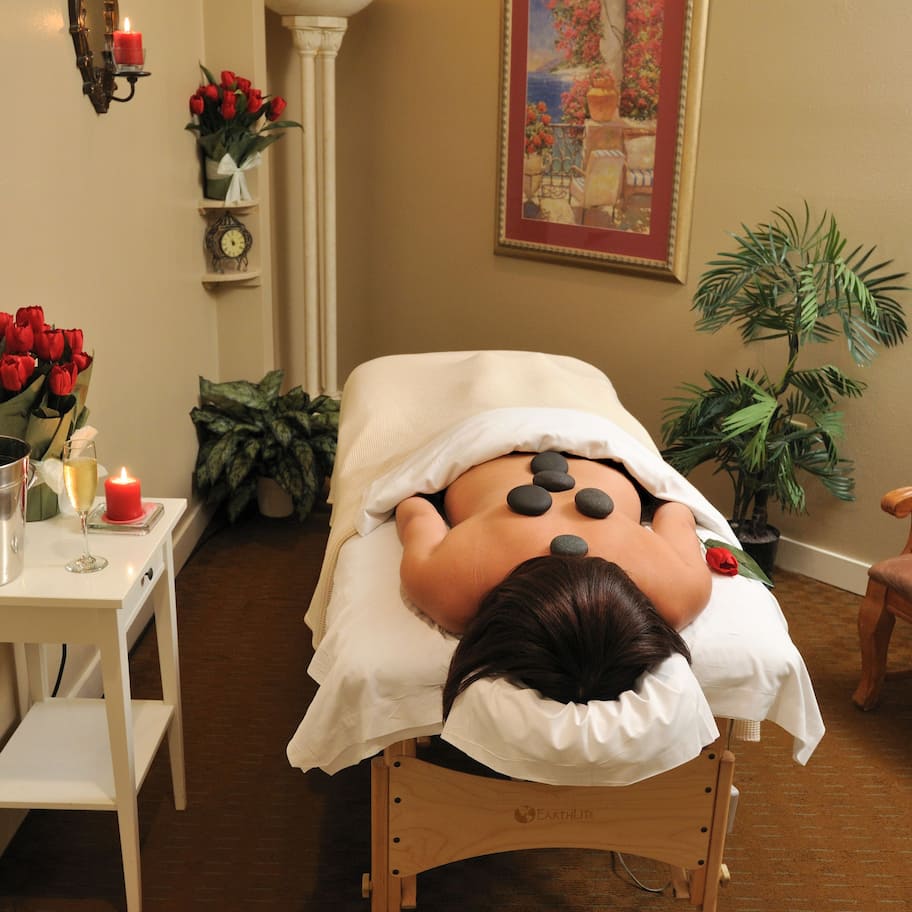 Couples treatment rooms, sauna, steam room, body treatments