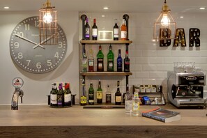 Bar (in der Unterkunft)