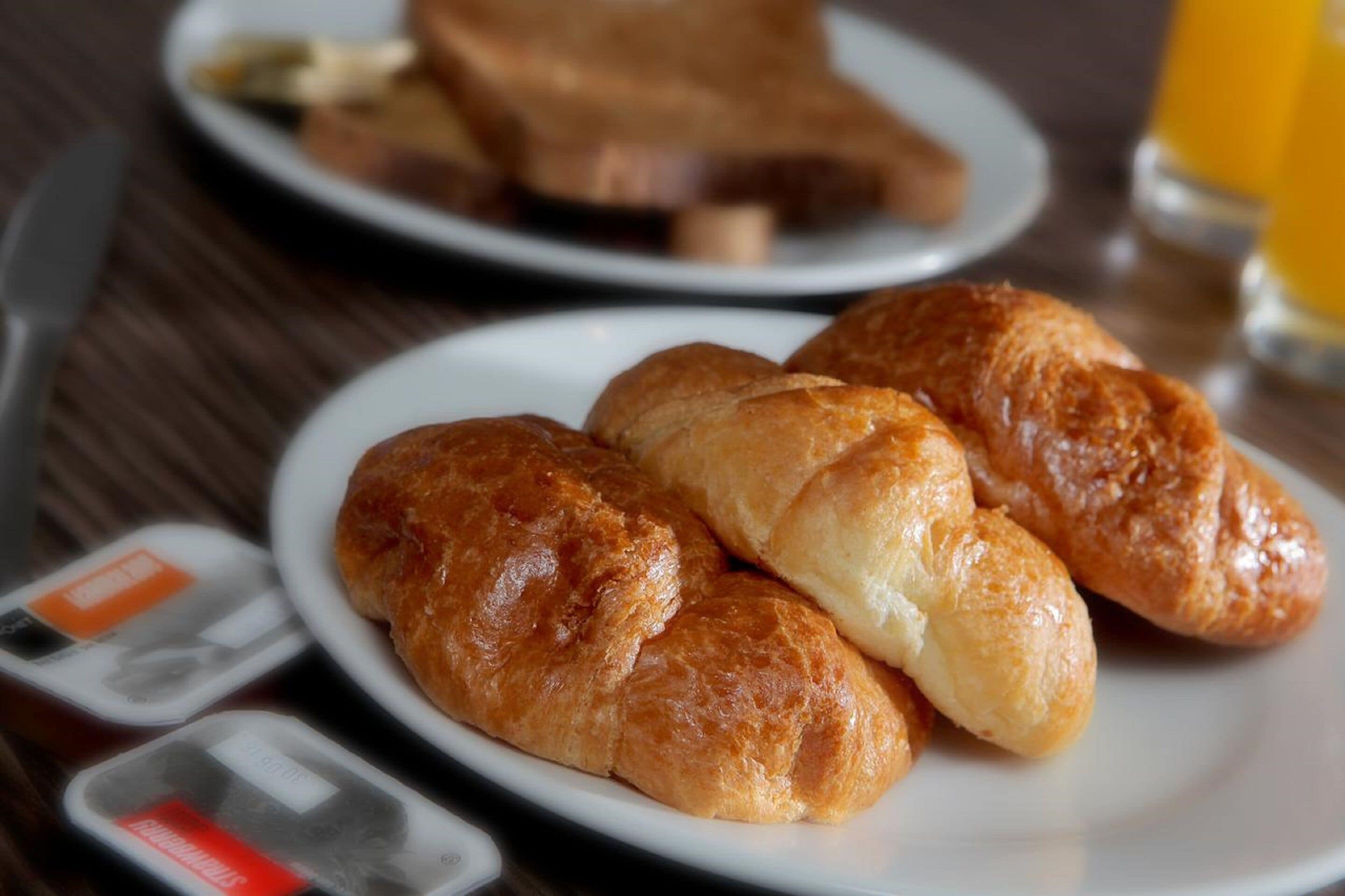 daily english breakfast (gbp 12.50 per person)