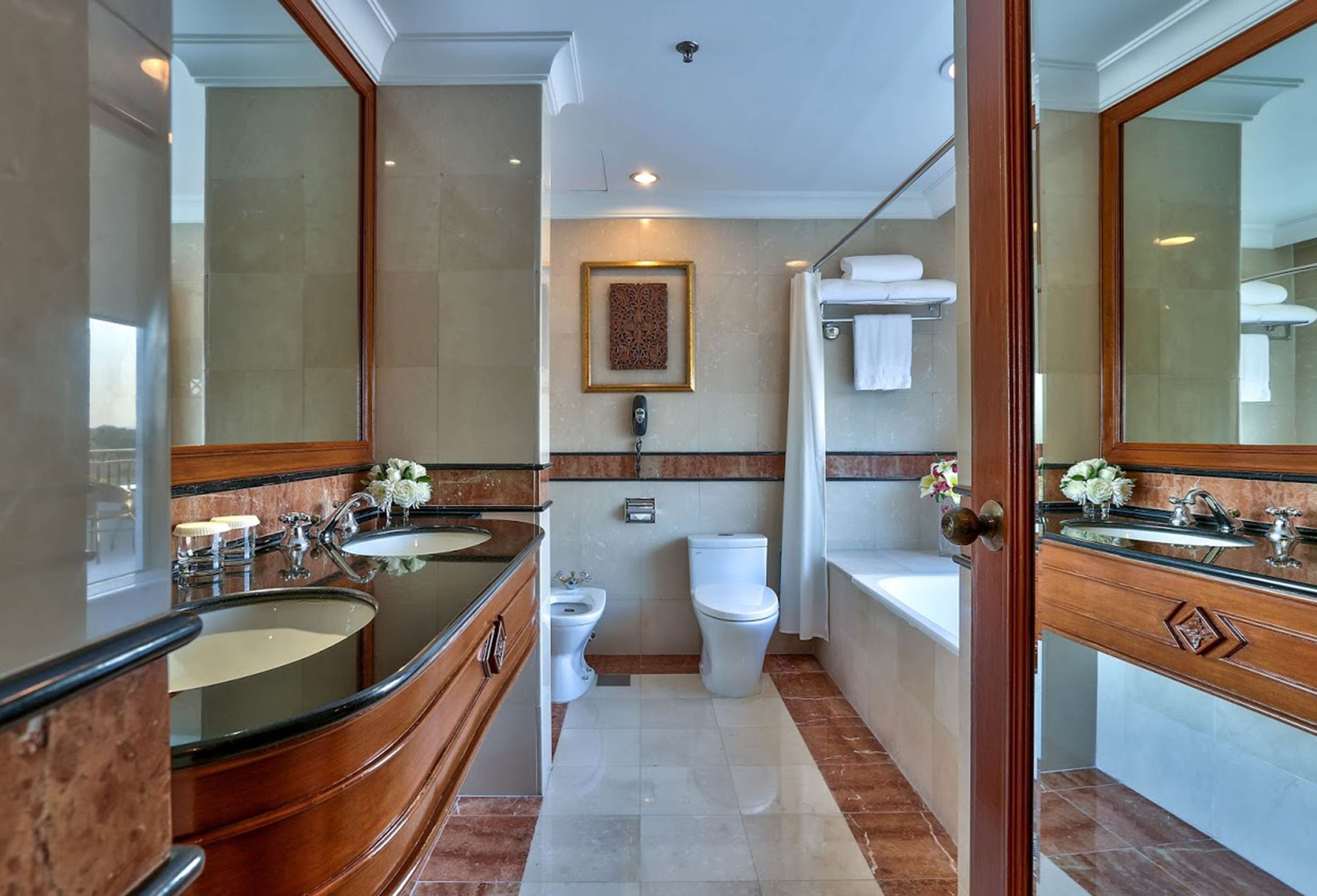 suite, 1 bedroom (ambassador) | bathroom | designer toiletries, hair dryer, bathrobes, slippers