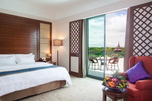 In-room safe, iron/ironing board, free cots/infant beds, rollaway beds - Hilton Mandalay (Mandalay)