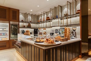 2 Restaurants, Frühstück, Mittagessen, Abendessen, internationale Küche