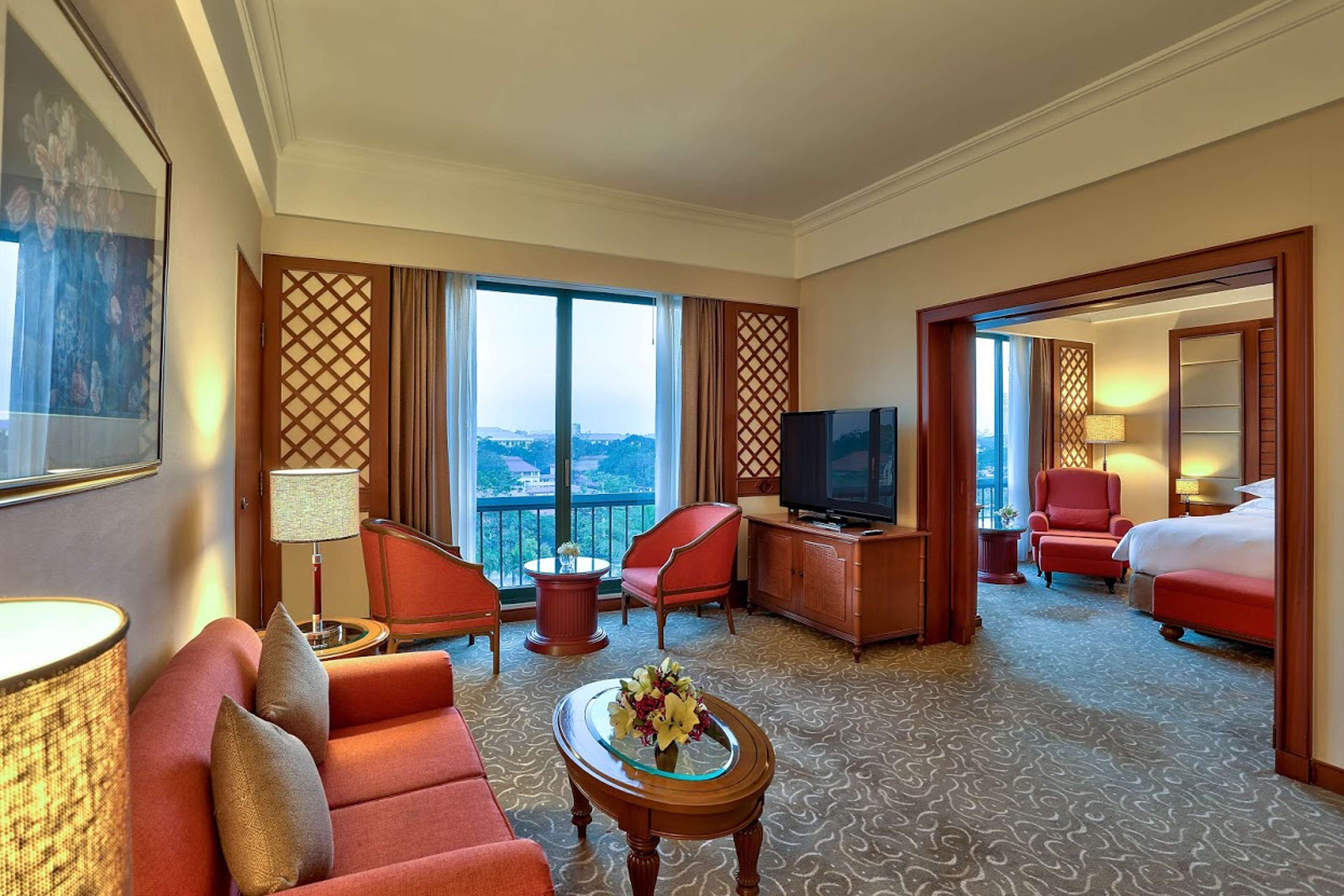 executive suite, 1 bedroom | in-room safe, iron/ironing board, free cots/infant beds, rollaway beds