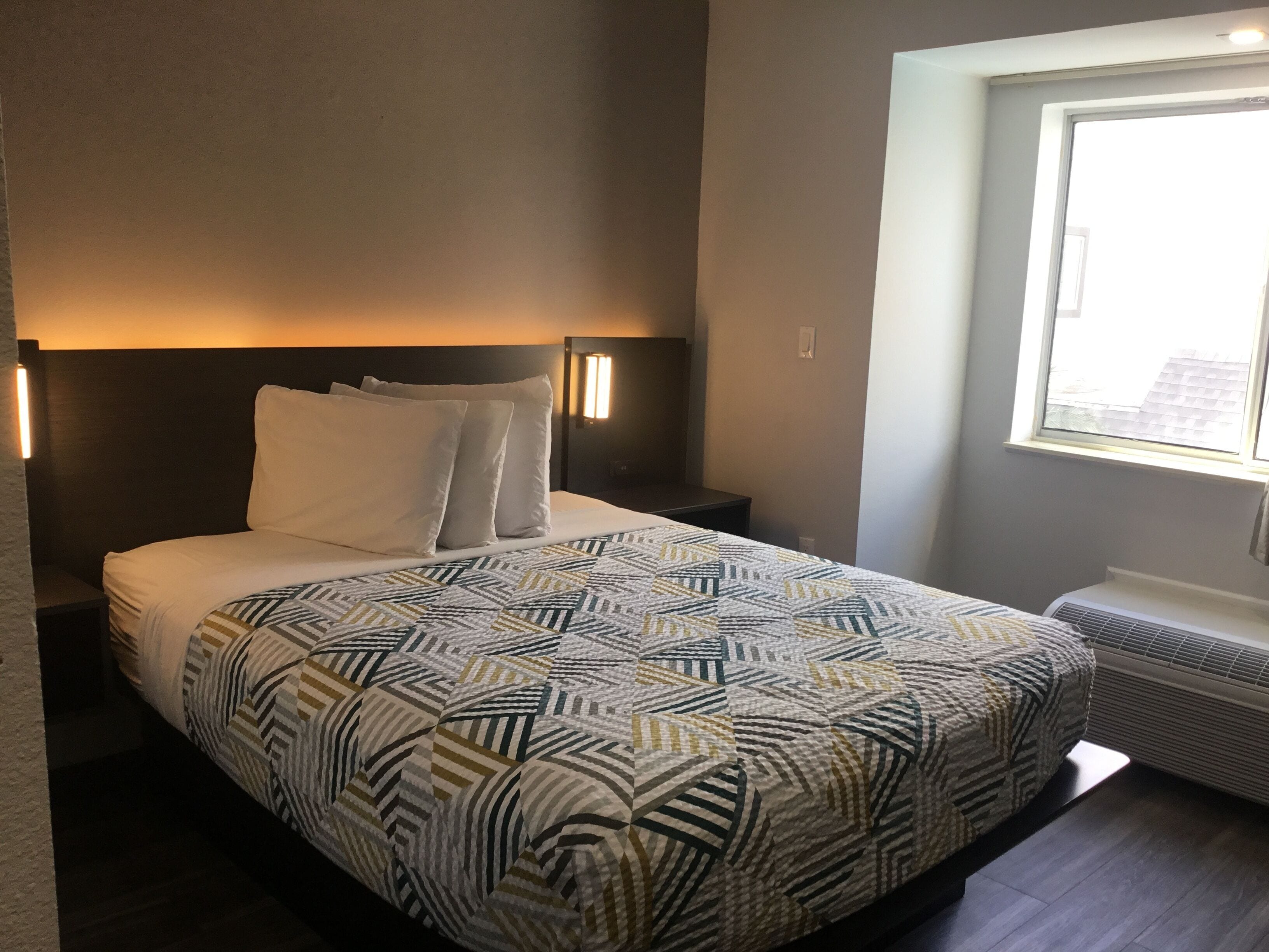 免費 Wi-Fi、床單