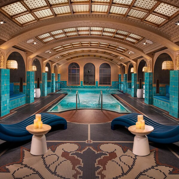 Seasonal outdoor pool, open 9:00 AM to 6:00 PM, cabanas (surcharge)
