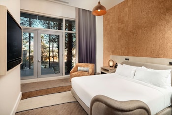 1 bedroom, minibar, in-room safe, laptop workspace at Virgin Hotels Las Vegas, Curio Collection by Hilton