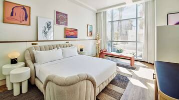 1 makuuhuone, minibaari, tallelokero huoneessa, työpöytä