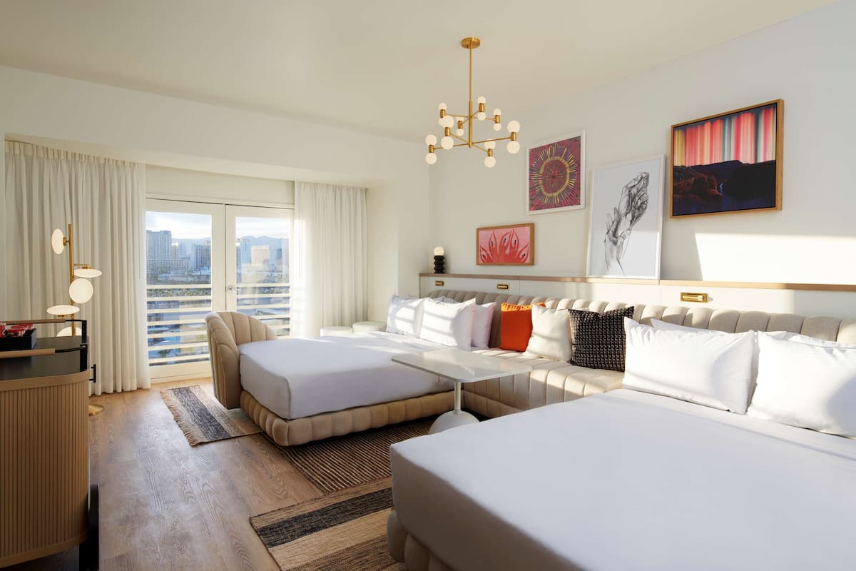 1 habitación, minibar y caja de seguridad en la habitación