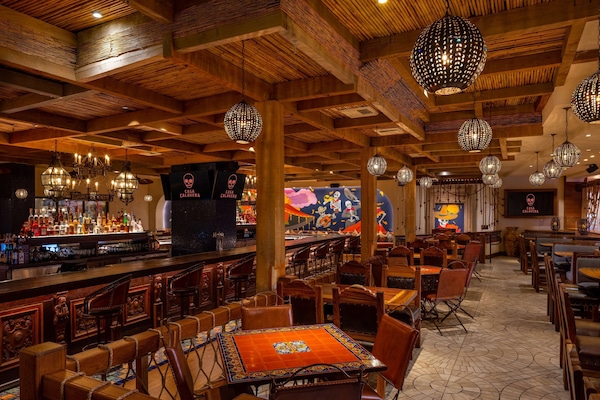 4 bars/lounges, poolside bar