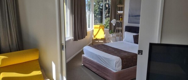 1 bedroom, soundproofing, iron/ironing board, free WiFi