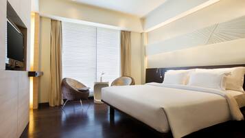 1 chambre, minibar, coffres-forts dans les chambres, bureau