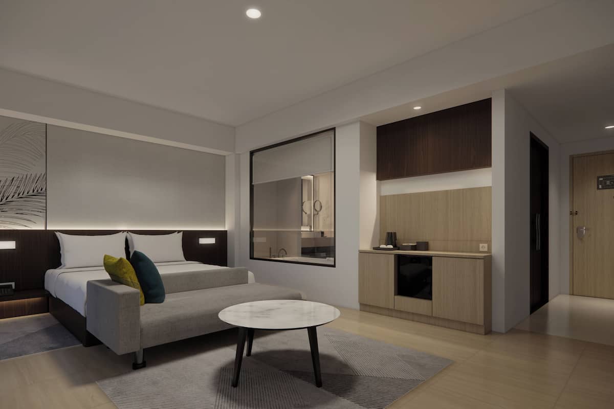 Junior Suite, 1 King Bed, Balcony, Garden View | 1 bedroom, minibar, in-room safe, desk