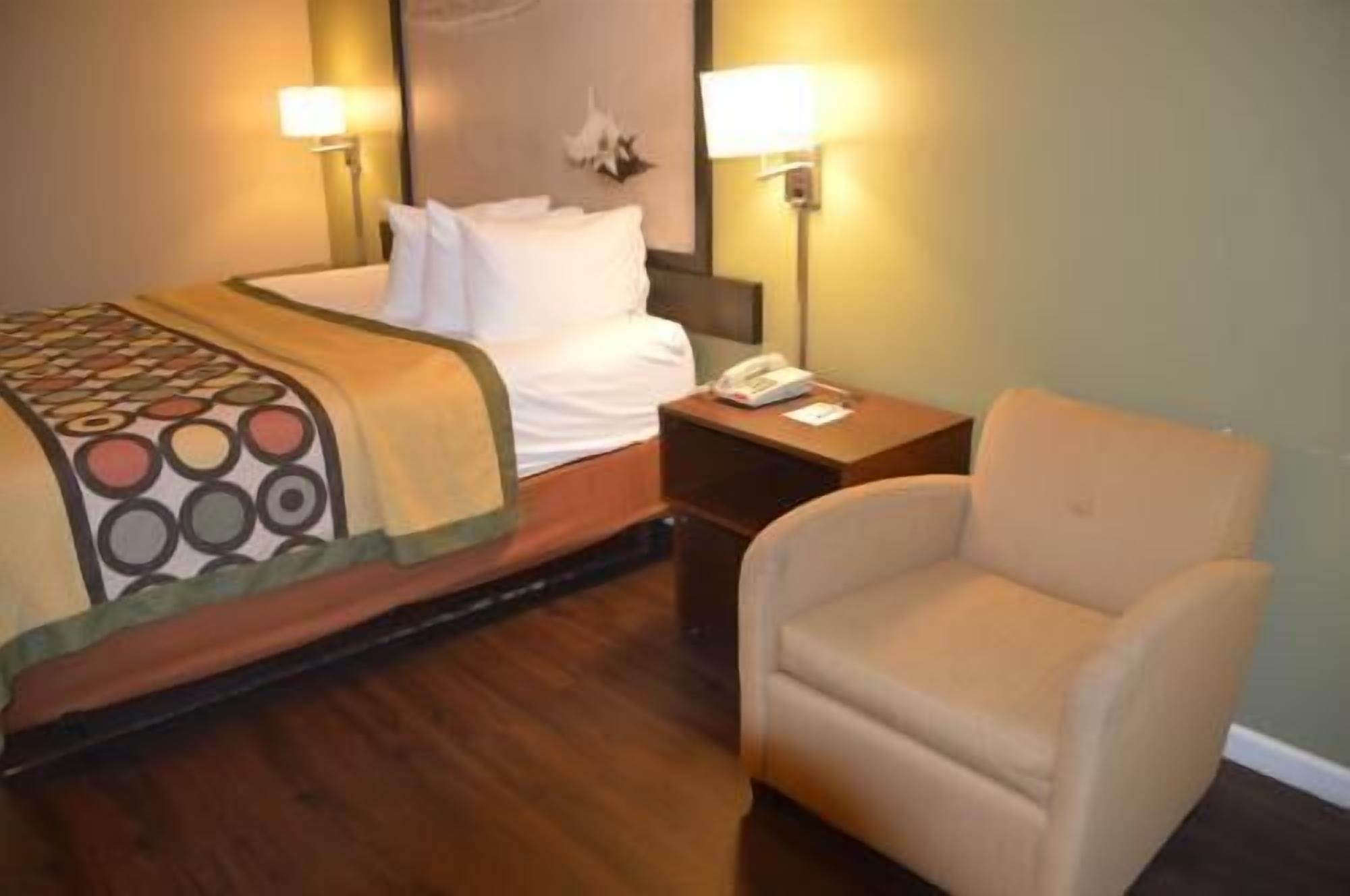 Free cribs/infant beds, free WiFi, bed sheets