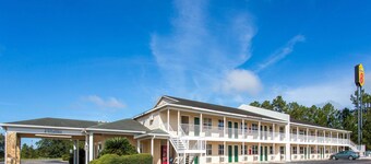 Super 8 by Wyndham Monticello