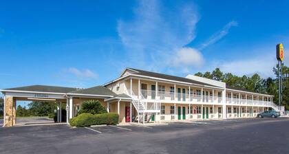 Super 8 by Wyndham Monticello