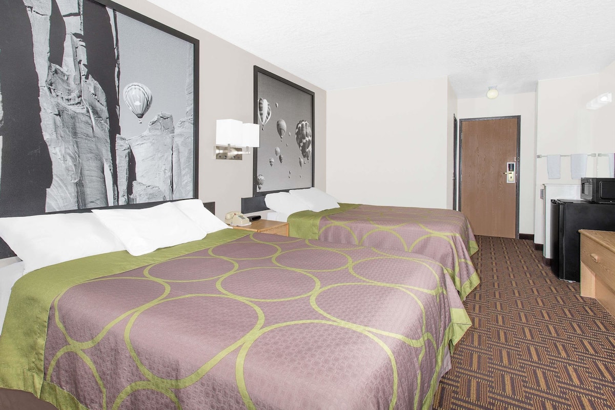 Desk, blackout curtains, iron/ironing board, free WiFi