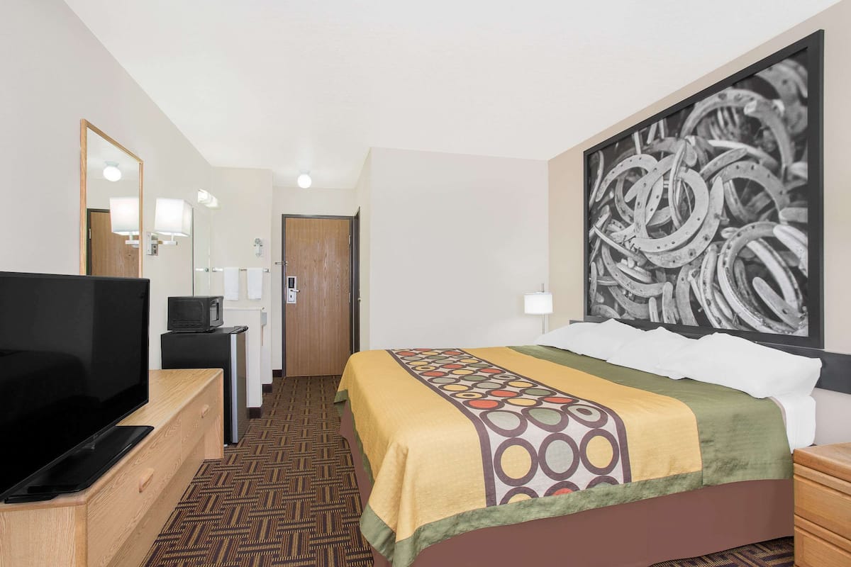Desk, blackout curtains, iron/ironing board, free WiFi
