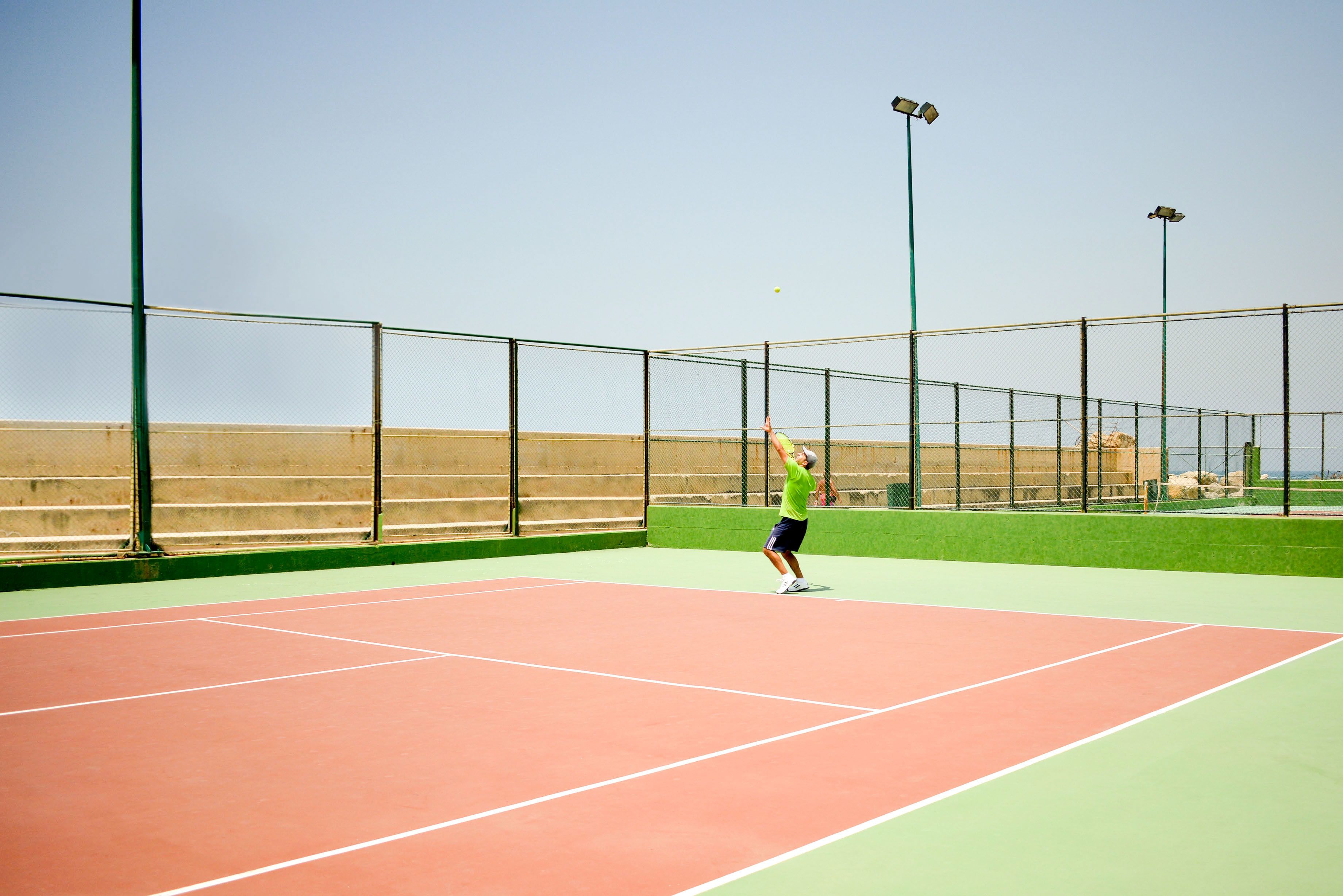 Lapangan tenis