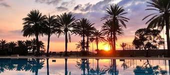 Portemilio Hotel And Resort