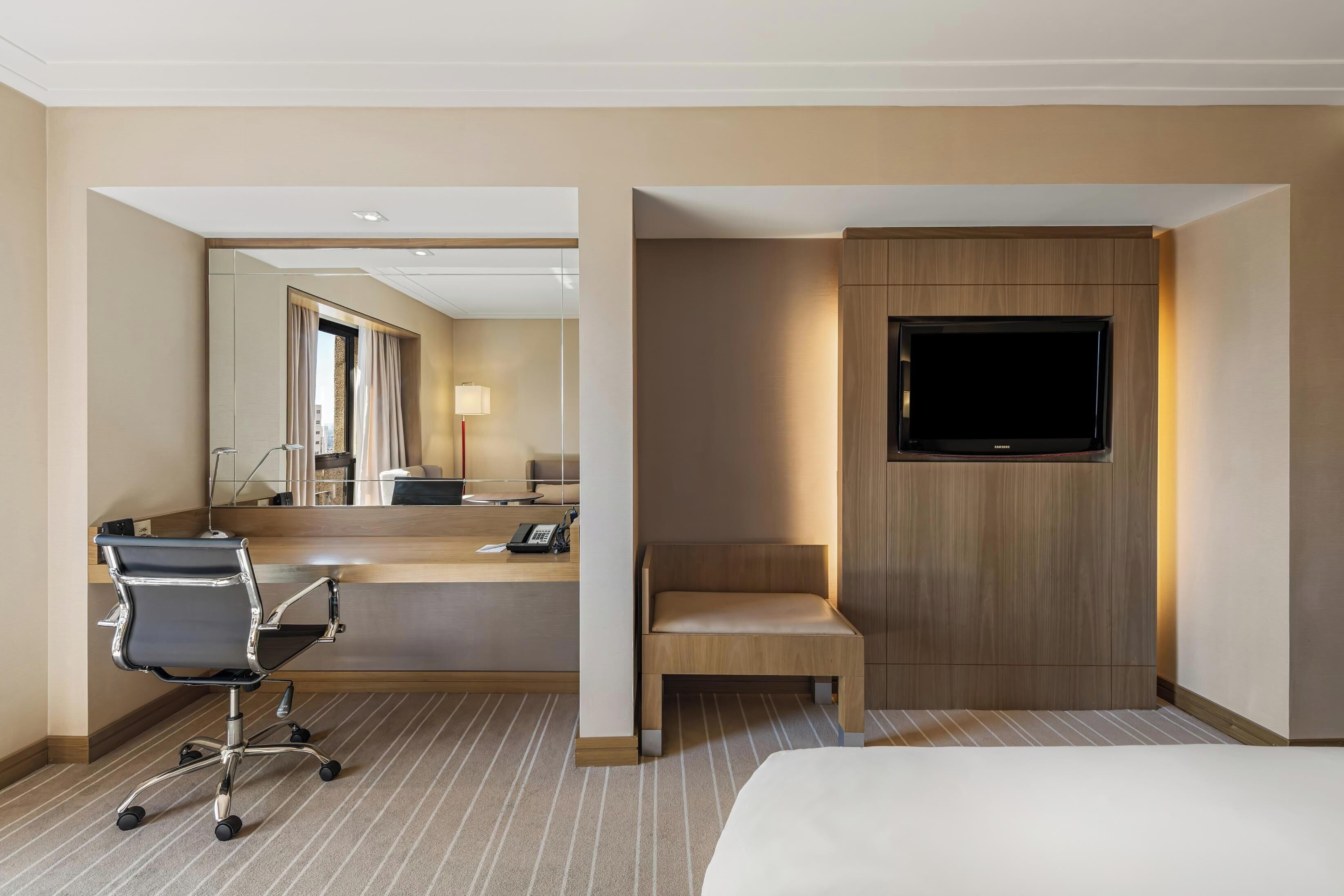 Premium bedding, pillow-top beds, minibar, in-room safe
